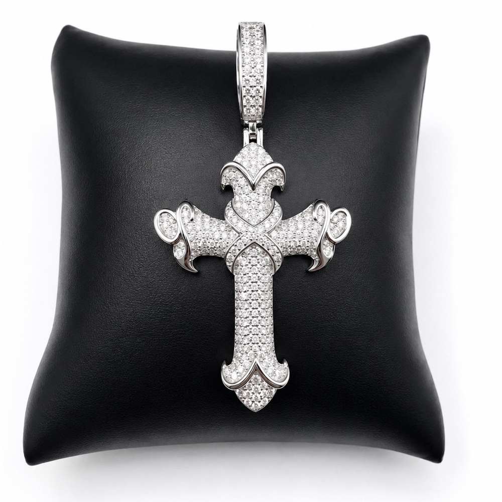 925 Sterling Silver 3.60CT MOISSANITE Gothic Cross Men’s Pendant Iced out